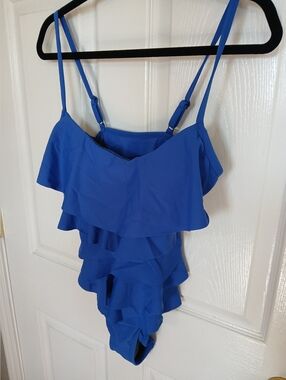 Womans Aqua Green  Blue Ruffle One-Piece Swimsuit NWOT Pool Beach Cruise Resort